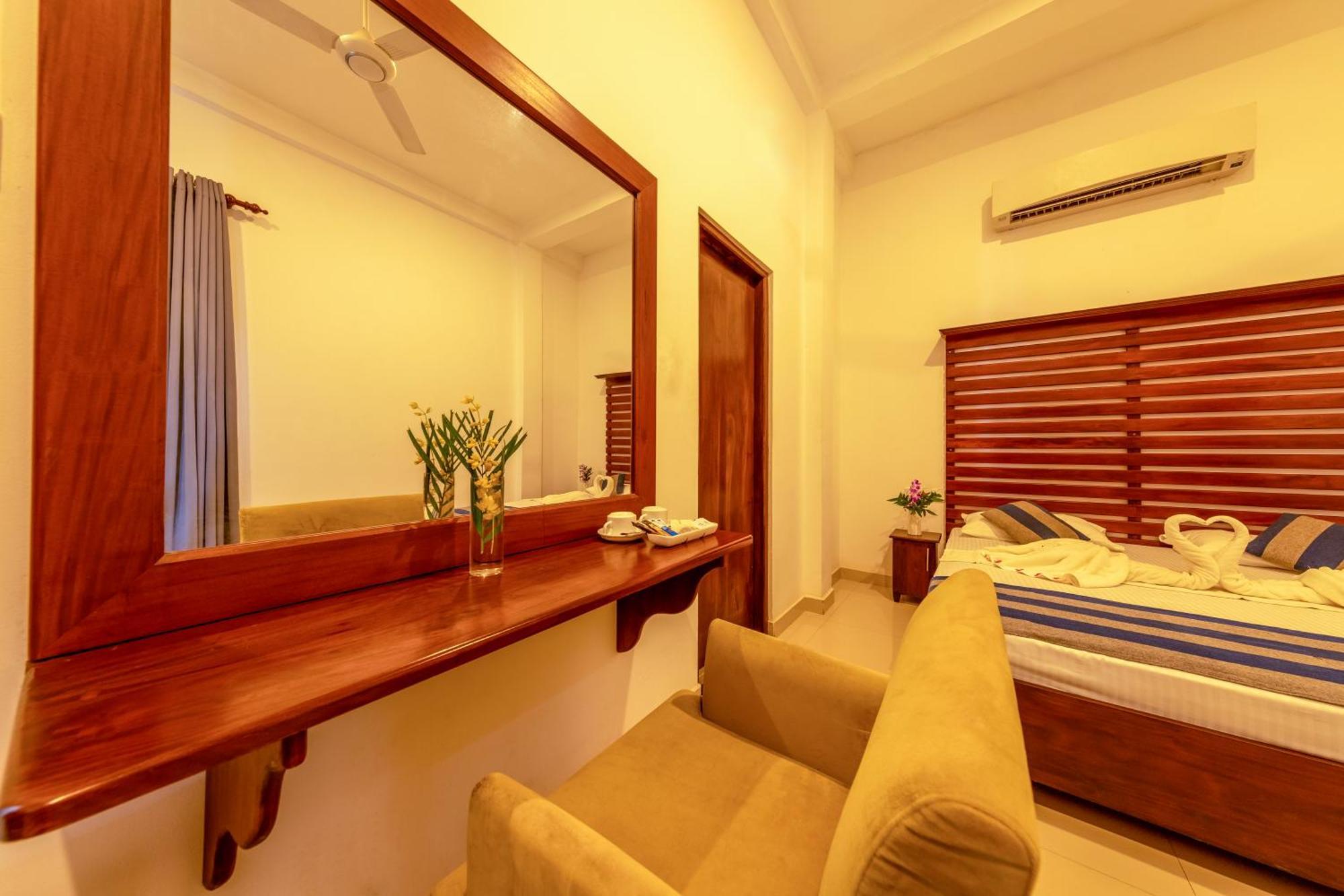 Owinmo Hotel & Reception Hall 갈레 외부 사진